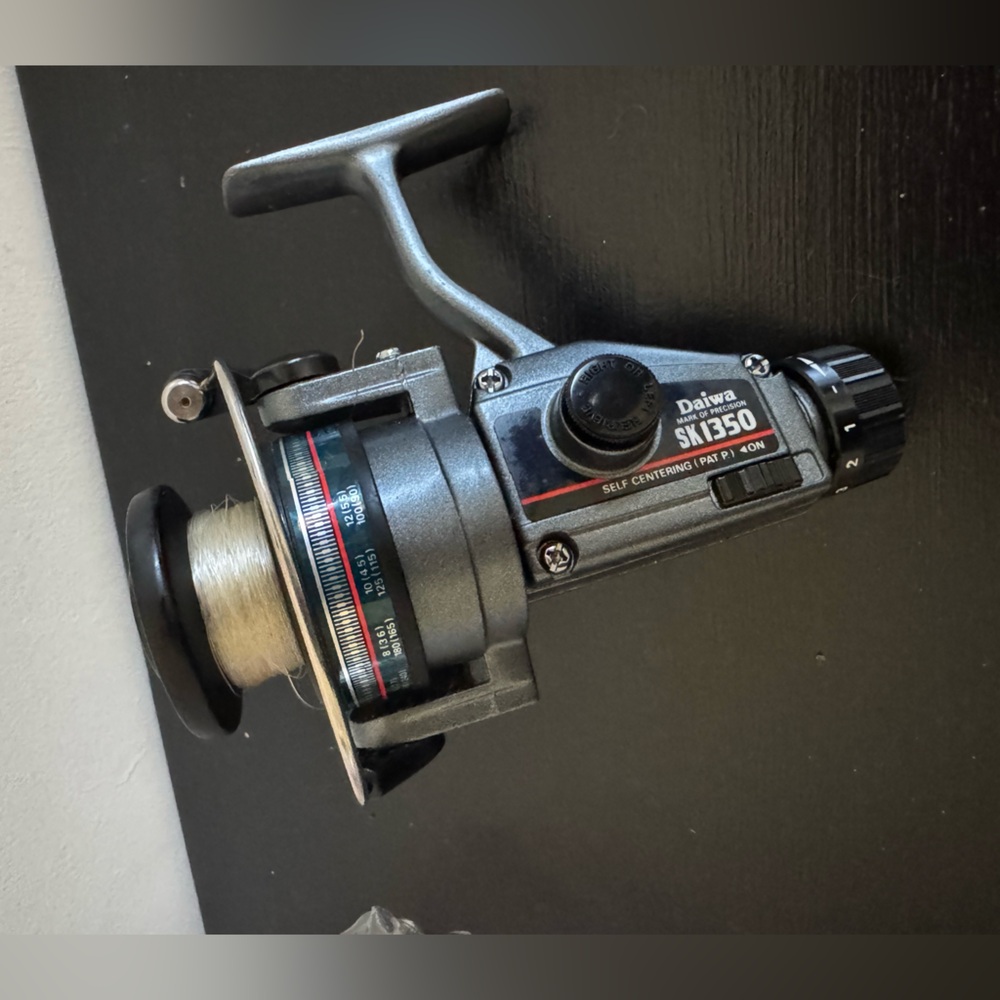 Daiwa SK1350 Spinning Reel in Dark Gray/Black